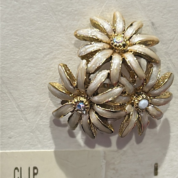 Vintage Oscar de la Renta Domed Enamel Flower Trio Earrings-Boutique - Picture 2 of 10